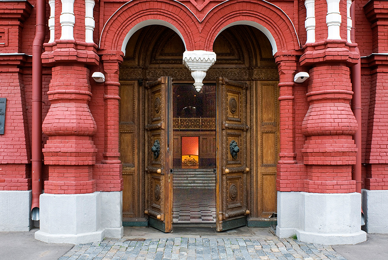 Парадный вход в Государственный исторический музей