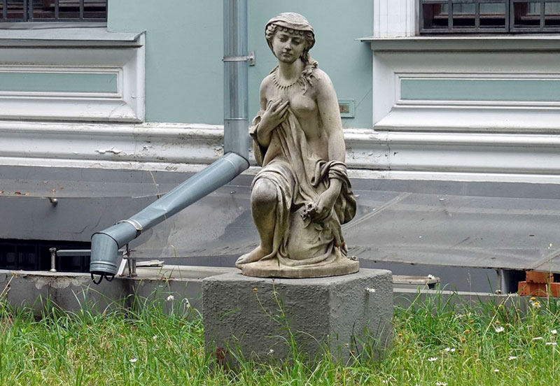 Скульптура Галатеи в усадьбе Вандышниковой - Банза на Воронцовом Поле, 3 в Москве