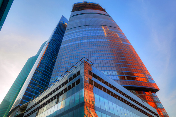 Башня Федерация в Москва-Сити - это комплекс из двух башен - Восток и Запад