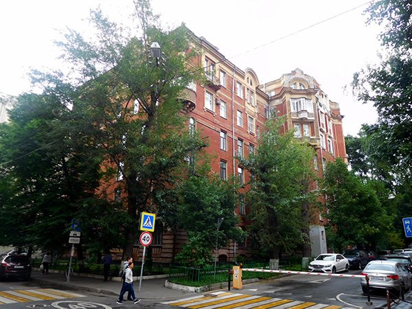 Трехпрудный переулок, дом 8 в Москве