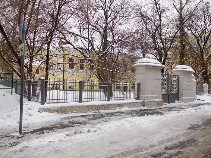 Милютинский переулок, дом 14 в городе Москве