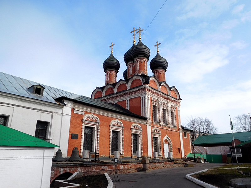 Высокопетровский монастырь в Москве