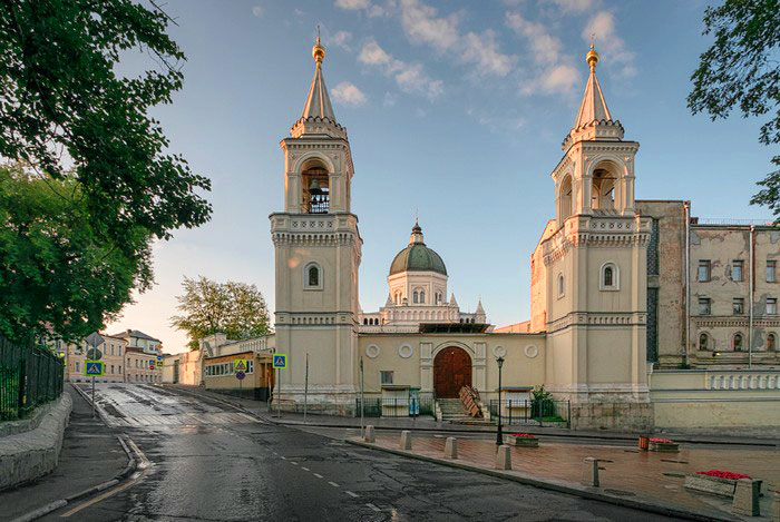 Ивановский женский монастырь в Москве