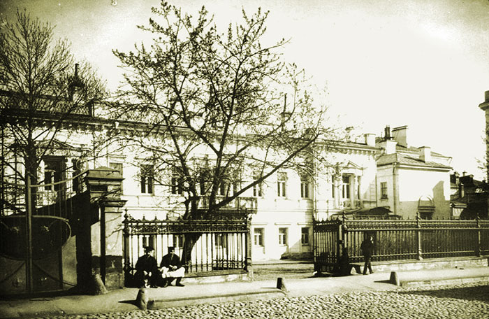 Леонтьевский переулок, 18 в Москве на старом фото
