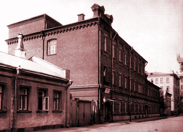 Полицейский дом и Хамовнический ЗАГС в Малом Могильцевском переулке