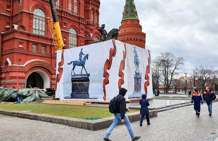Новый памятник Жукову на Манежной площади