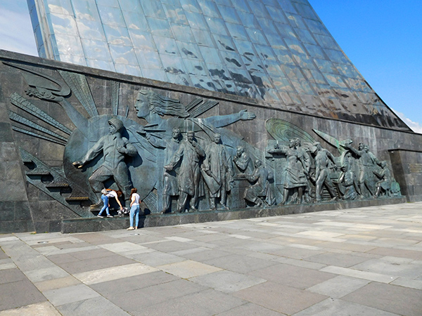 Монумент покорителям космоса в городе Москве