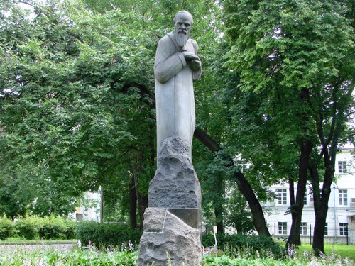 Памятник Достоевскому в Марьиной Роще