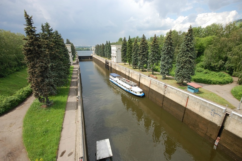 Карамышевский гидроузел-шлюз в Москве