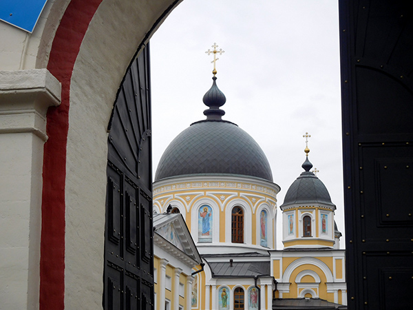Покровский монастырь находится по адресу Москва, Таганская, 58