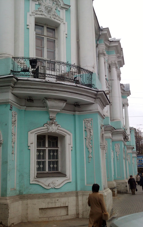 Дом-комод на улице Покровка в Москве