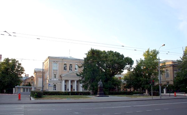 Улица Большая Пироговская, 2