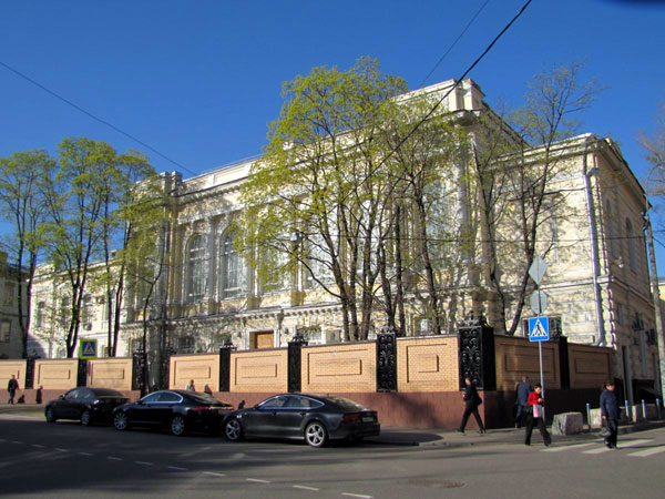 Гимназия Шелапутина в переулке Хользунова в Москве