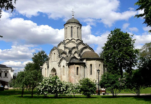Самый старый и древний храм (собор) в городе Москве