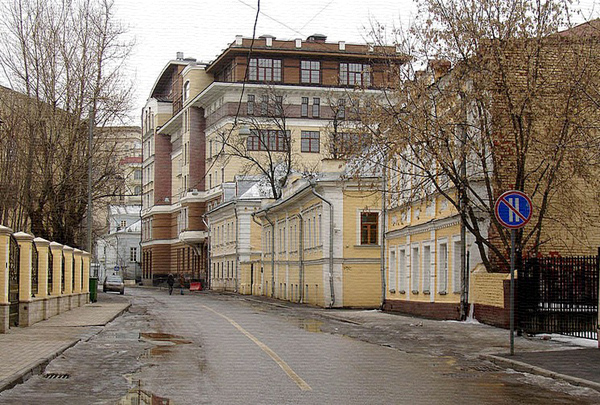 1 Кадашевский переулок, дом 10 в Москве