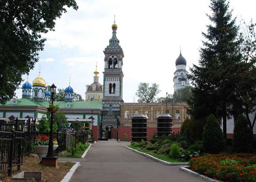 Храм святителя Николая Мирликийского на Рогожском кладбище в Москве