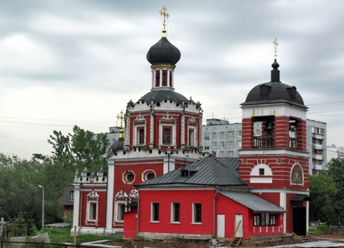 Храм Троицы Живоначальной в Конькове