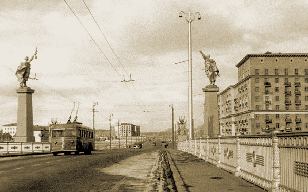 Мост Победы в Москве на Ленинградском шоссе
