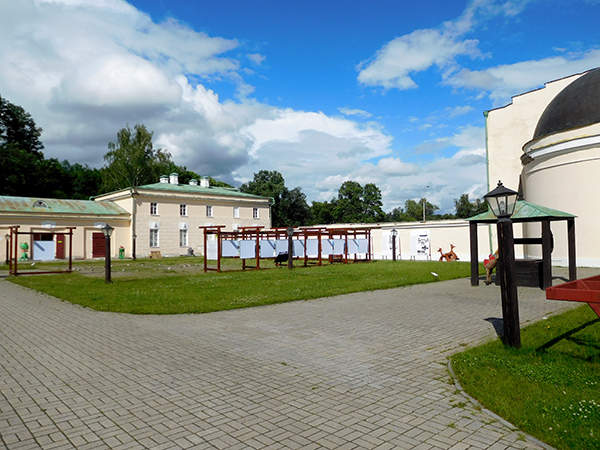 Конный двор в Москве