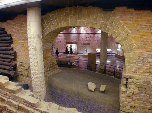 Экспозиция Музея археологии
