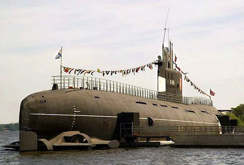 Музей-подводная лодка в Москве (ДПЛ Б-396 «Новосибирский комсомолец»)