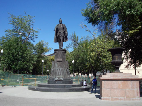 Памятник Шухову на Сретенском бульваре