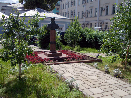 Памятник Тютчеву в Москве
