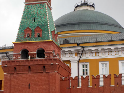 Башня перед Сенатом в Кремле