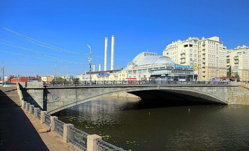 Малый Каменный мост в Москве