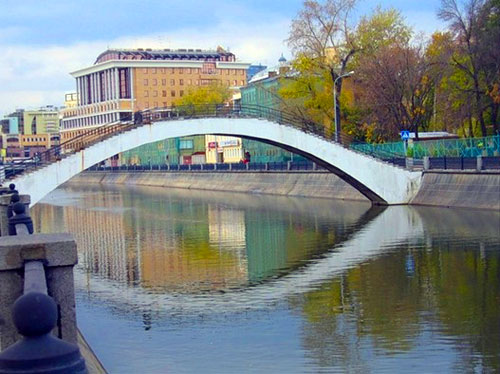 Садовнический мост в Москве