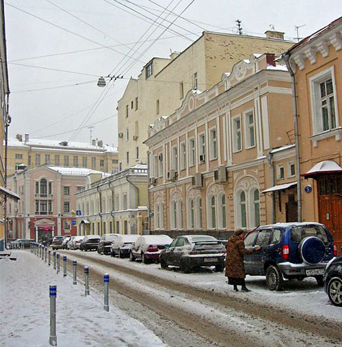 Брюсов переулок в Москве