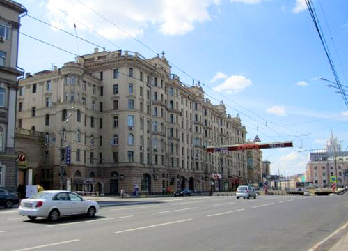 Садовая-Триумфальная улица в Москве
