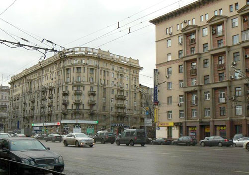 Улица Земляной Вал в Москве