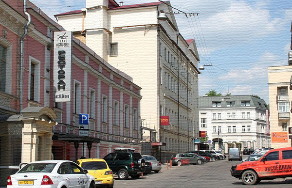 История и достопримечательности в Певческом переулке в Москве