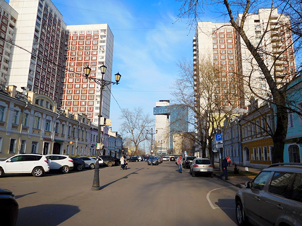 Школьная улица, Москва