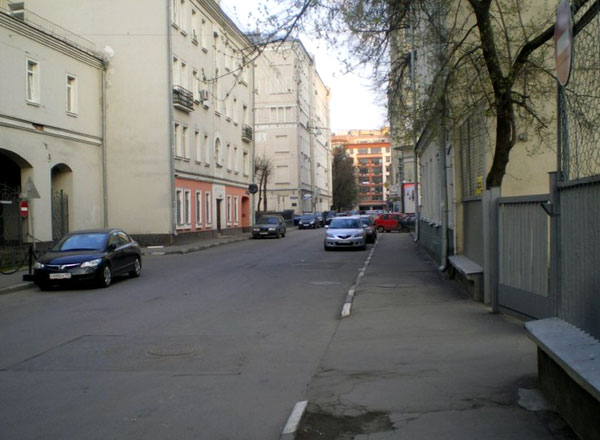 Трехпрудный переулок в Москве