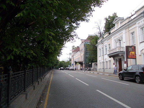 Гоголевский бульвар в направлении Арбатской площади