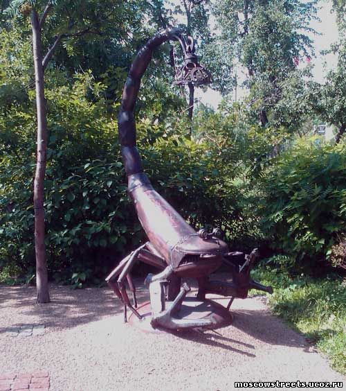Скорпион в парке знаков Зодиака