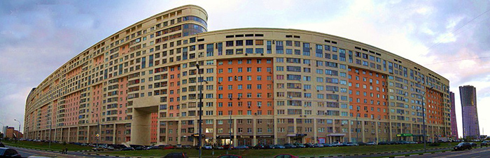 Самое большое жилое здание в городе Москве на Гризодубовой