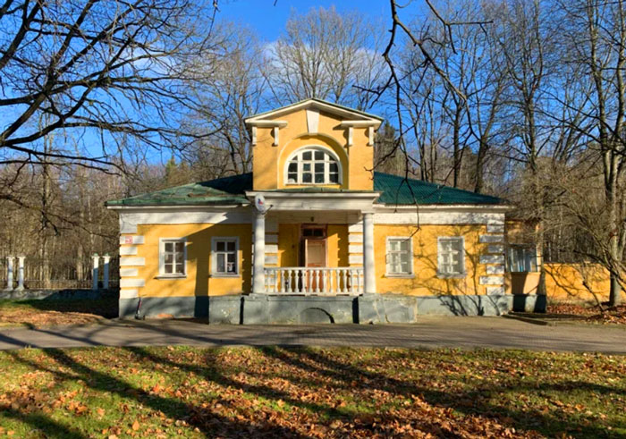 Дом управляющего в Валуево