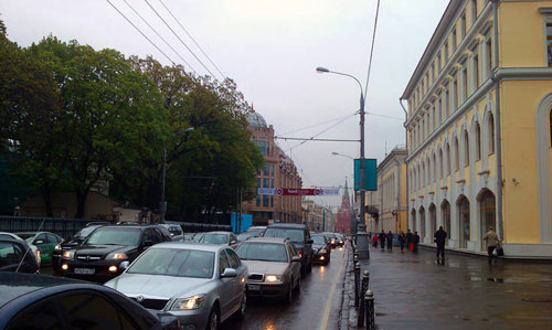 Улица Воздвиженка в Москве